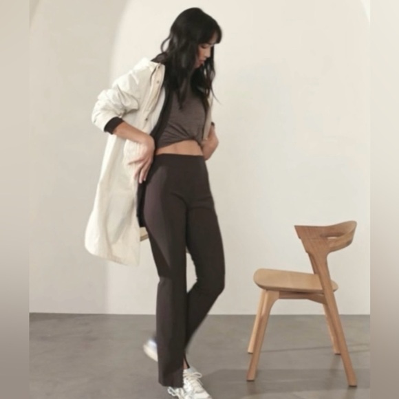 NWT Athleta Move Easy Split-Hem Chocolate Brown Straight Leg Stretchy Pant SZ 12 - Picture 2 of 13